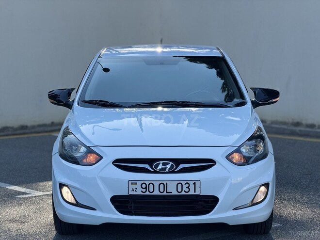 Hyundai Accent-1