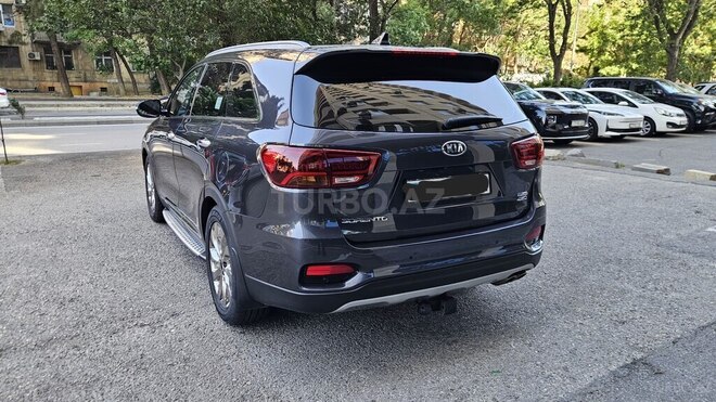 Kia Sorento-5