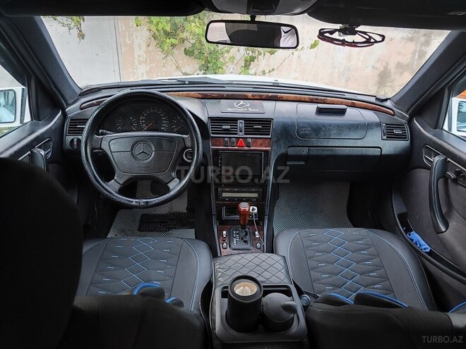 Mercedes C 240-10