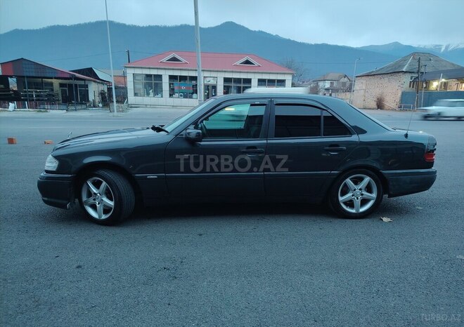 Mercedes C 180-8