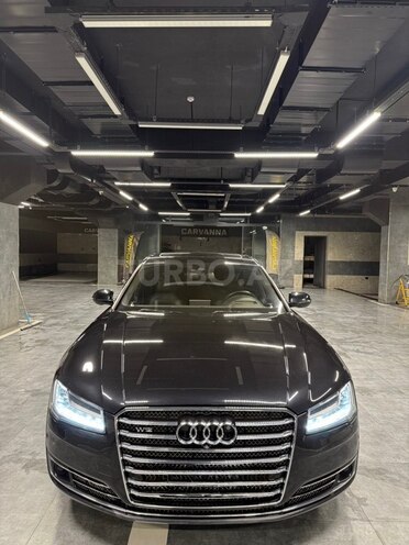 Audi A8-1