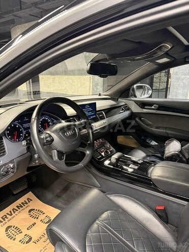 Audi A8-3