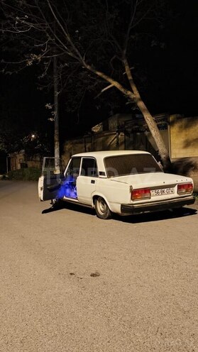 LADA (VAZ) 2107-4