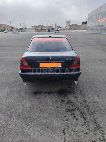 Mercedes C 200-12
