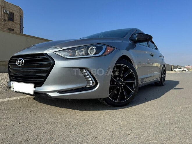 Hyundai Elantra-6