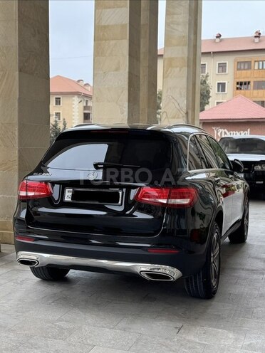 Mercedes GLC 300-10