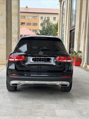 Mercedes GLC 300-3