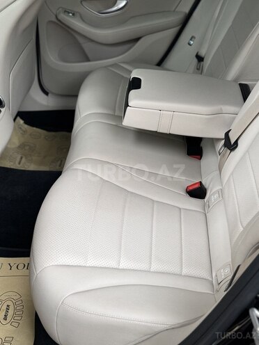 Mercedes GLC 300-8