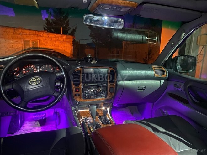 Toyota Land Cruiser-4