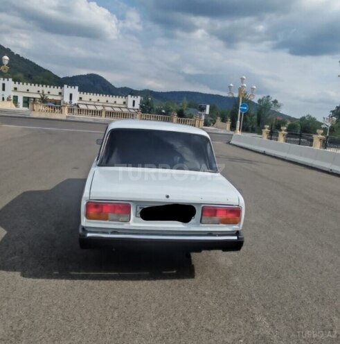 LADA (VAZ) 2107-2