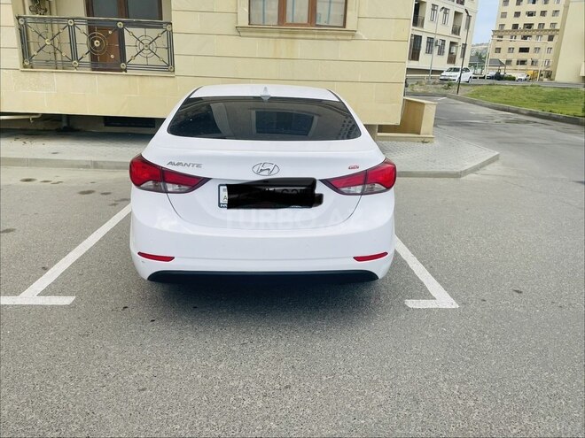 Hyundai Elantra-2