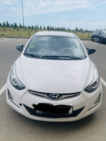 Hyundai Elantra-1