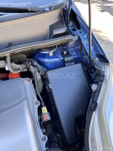 Toyota Prius-5