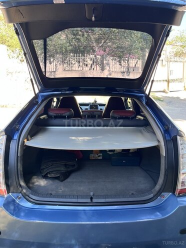 Toyota Prius-18