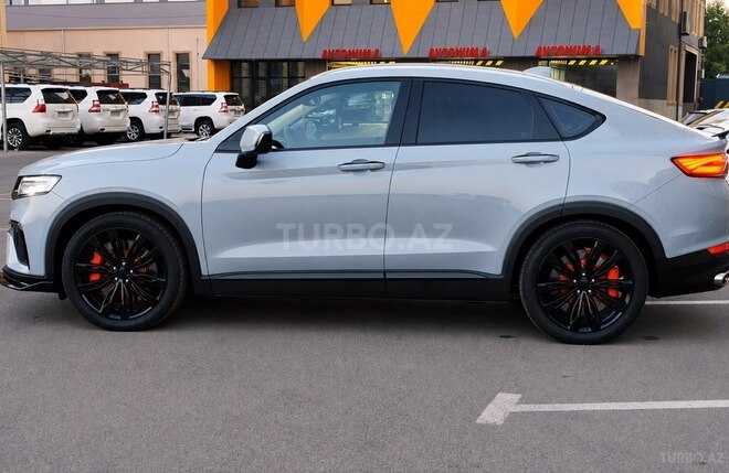 Geely Tugella-5