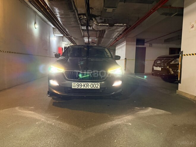 Skoda Rapid-1