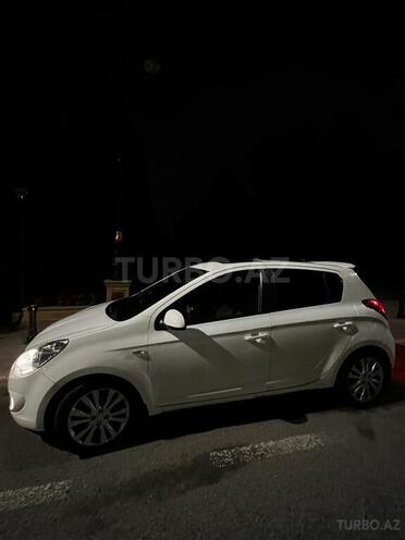 Hyundai i20-3