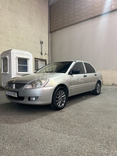 Mitsubishi Lancer-2