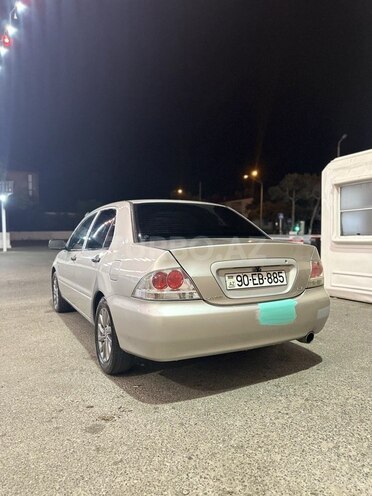 Mitsubishi Lancer-5