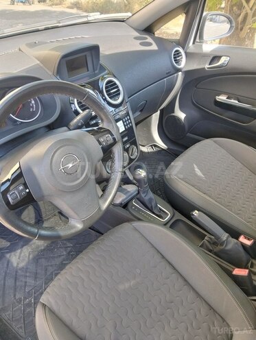 Opel Corsa-4