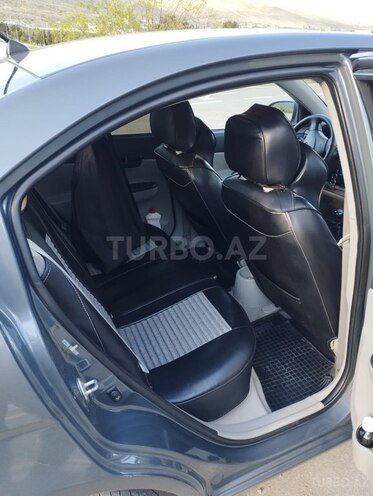 Hyundai Accent-5