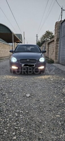 Hyundai Accent-1