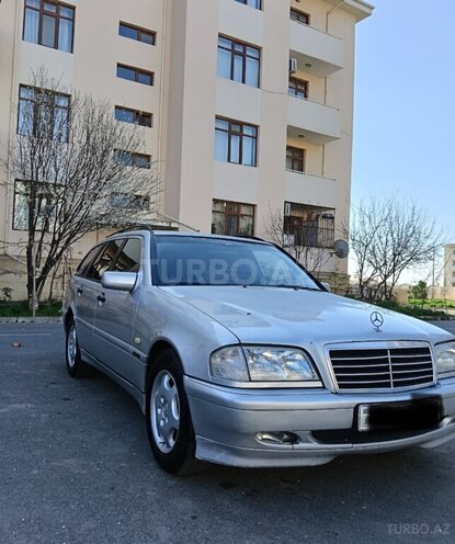 Mercedes C 220-2