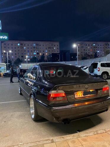BMW 530-5