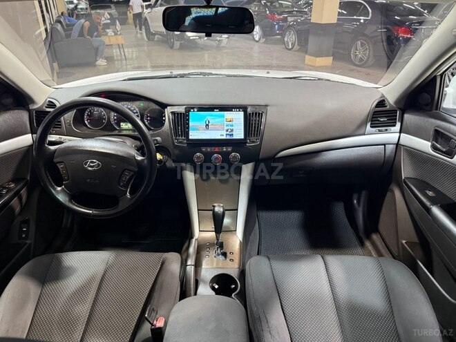 Hyundai Sonata-18