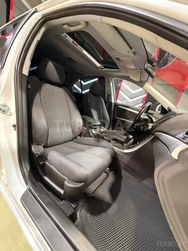 Hyundai Sonata-15