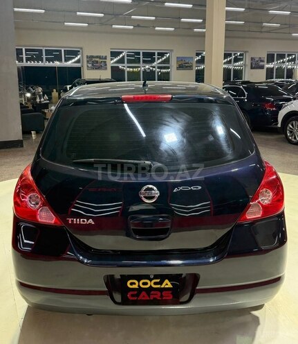 Nissan Tiida-11