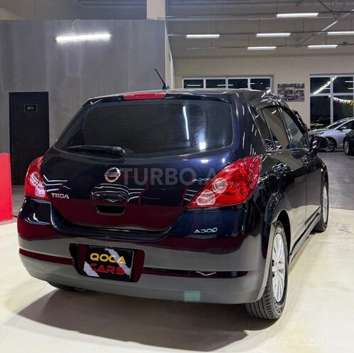 Nissan Tiida-10
