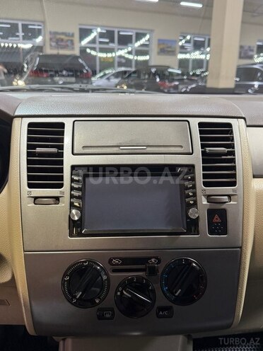 Nissan Tiida-18