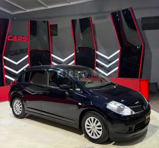 Nissan Tiida-2