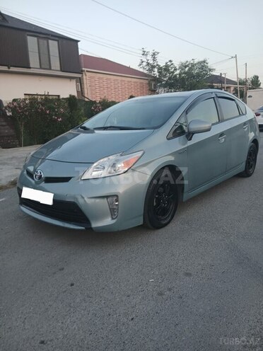 Toyota Prius-1