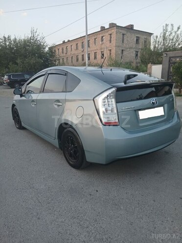 Toyota Prius-3