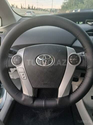 Toyota Prius-10