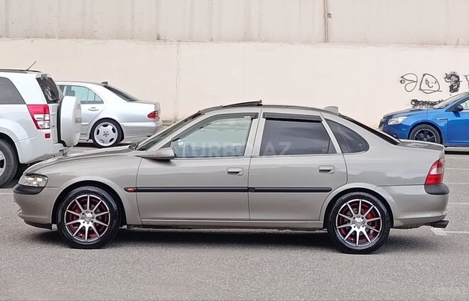 Opel Vectra-3