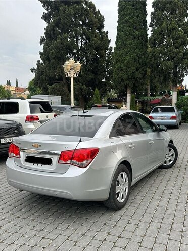 Chevrolet Cruze-2