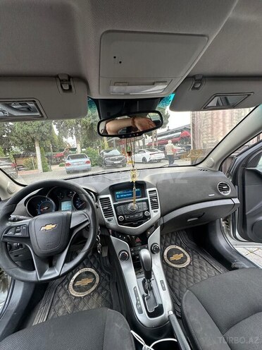 Chevrolet Cruze-9