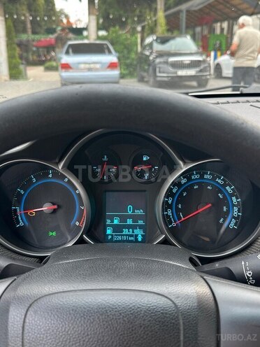 Chevrolet Cruze-11