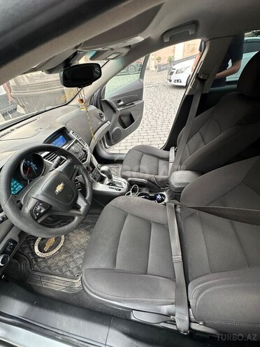 Chevrolet Cruze-10