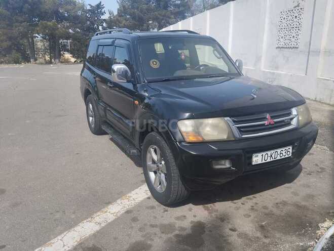Mitsubishi Pajero-6