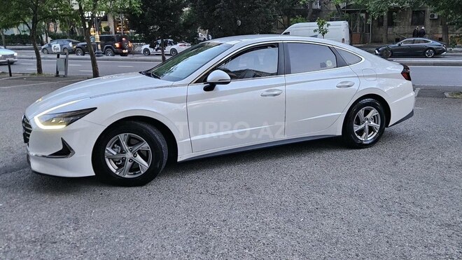 Hyundai Sonata-3