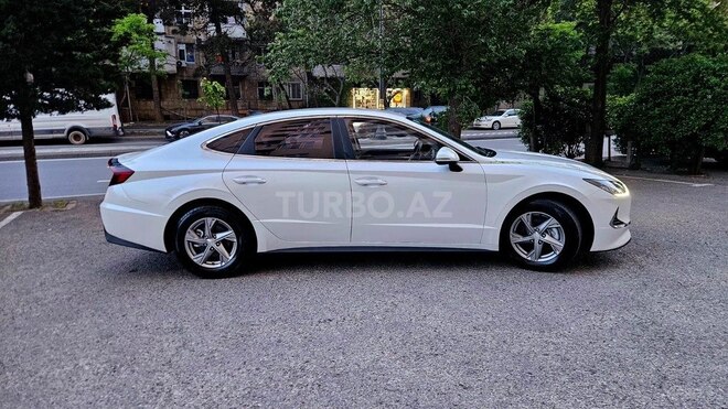 Hyundai Sonata-5