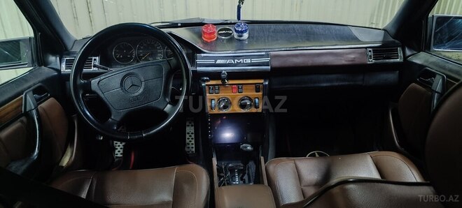 Mercedes 220 E-7