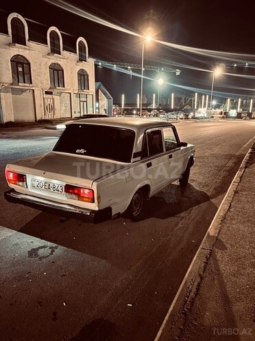LADA (VAZ) 2107-2