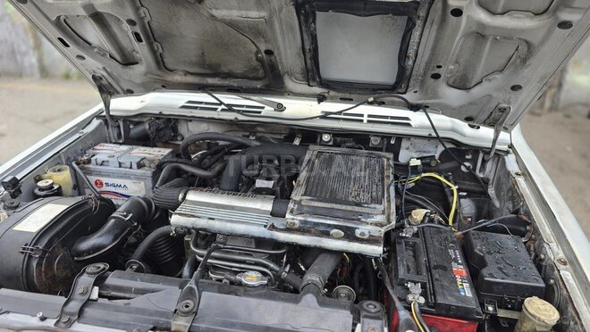 Mitsubishi Pajero-10