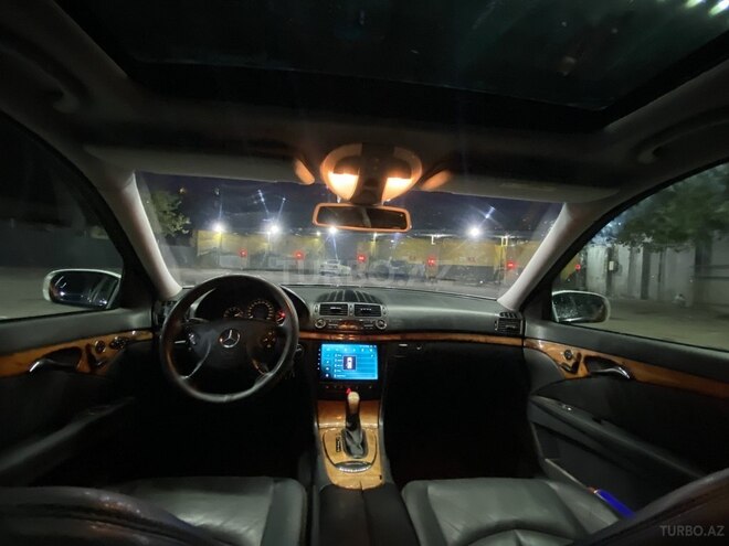 Mercedes E 240-5