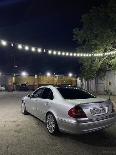 Mercedes E 240-3
